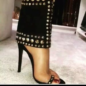 New.! Olivia Jaymes Sandals Boots Open Toe Black Suede Heels 6.5